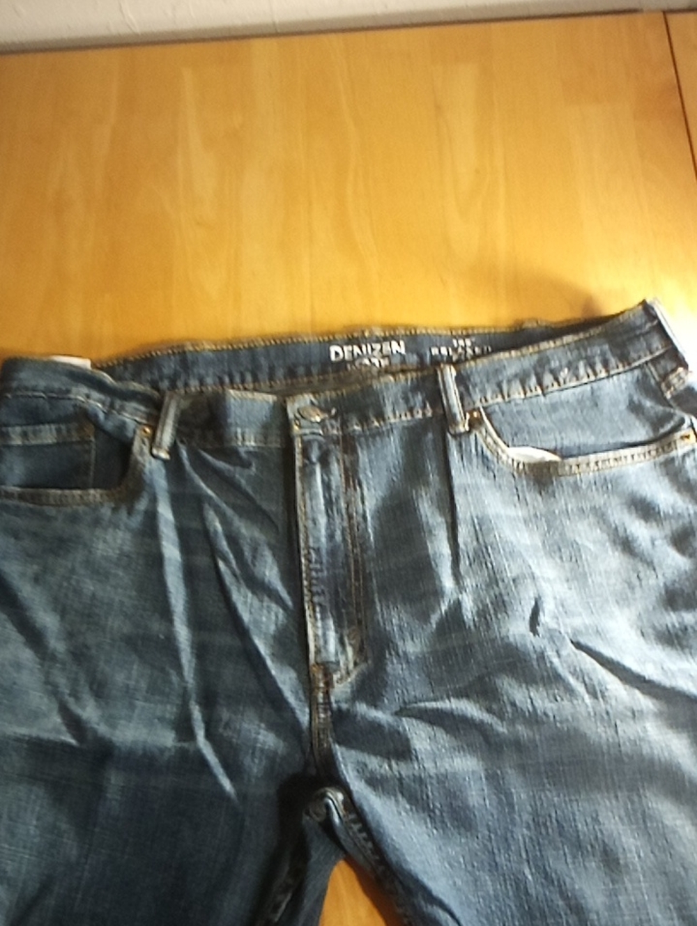 Denizen from Levi's Men's Dark Blue Relaxed Denim Jeans 42-32.